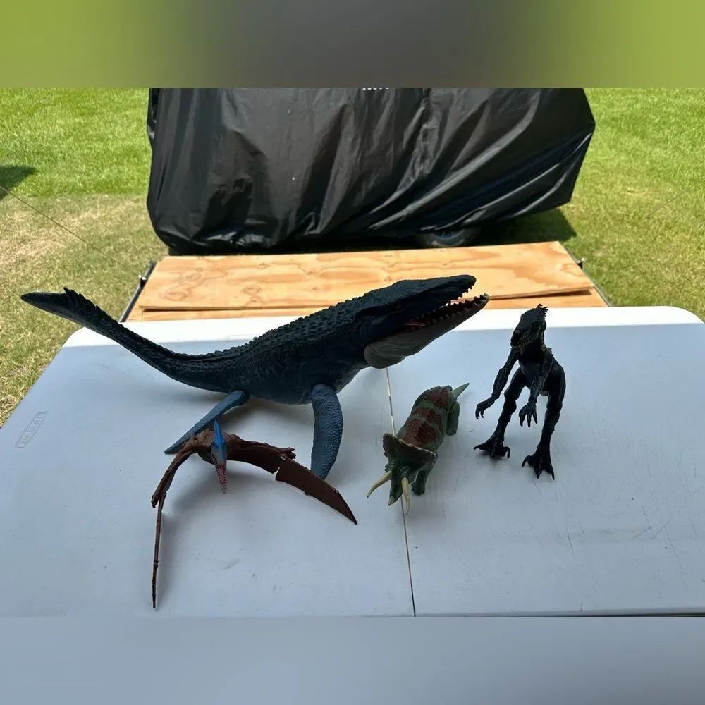 Reptile Dinosaur Toy Set - Blue, Brown, Black